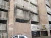 Amplio, Facil acceso, parqueos para 75 vehiculos y mas